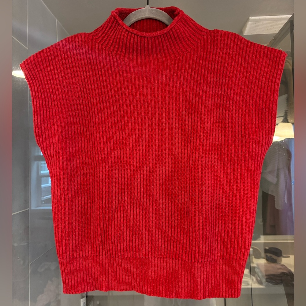 Le Lis Red Knit Top